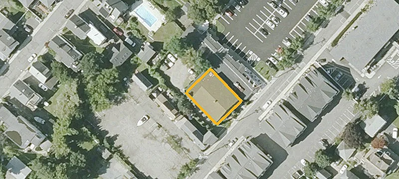 26 Howland St