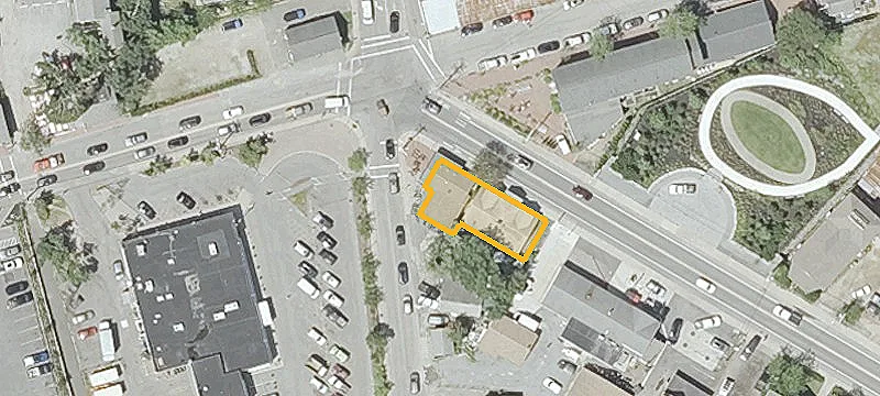 4 Lagoon Pond Rd