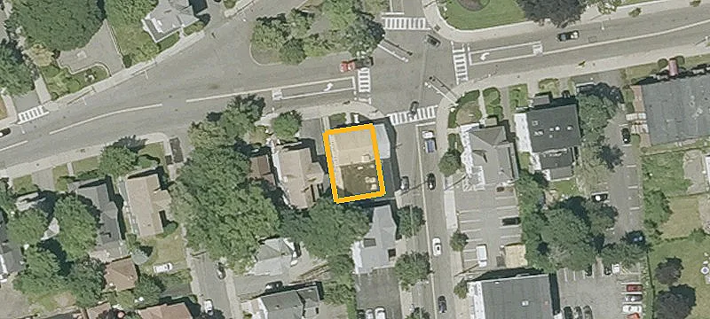 452 Pleasant St