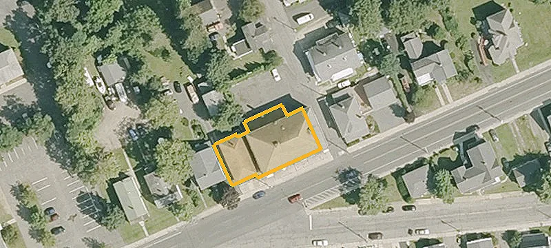 2110 Main St
