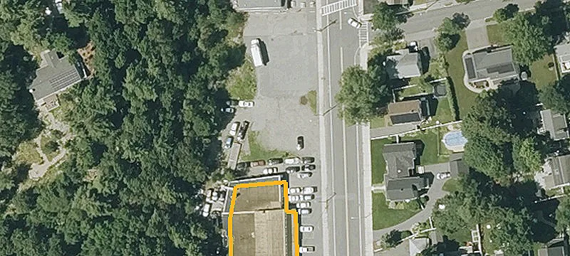 1309 Main St