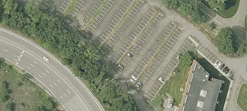 100 Riv Rd