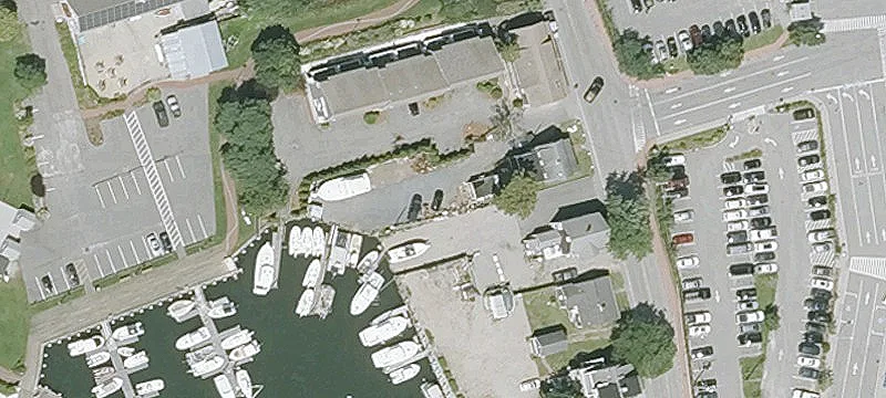 133 Pleasant St