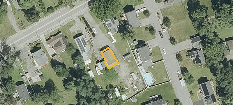 400 Newport Ave