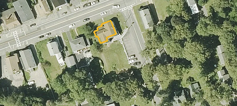 301 Main St