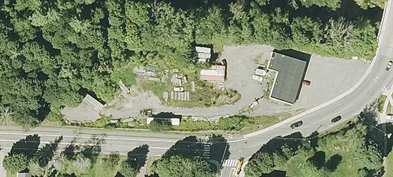 1 Maple St