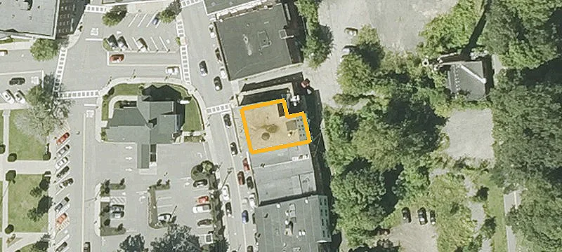 74 Main St