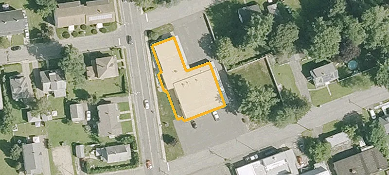 1659th N Main St
