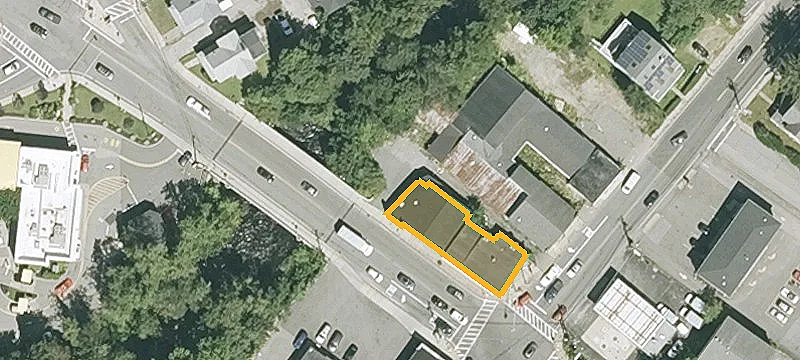 24 Waltham St