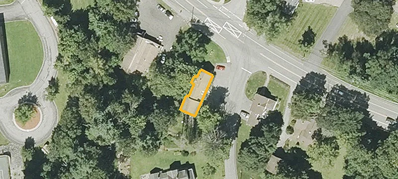 1355 Main St
