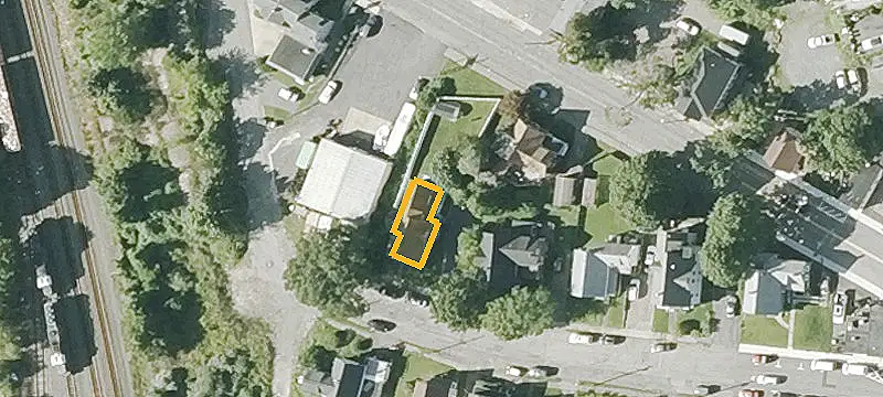 173 Ctr Ave
