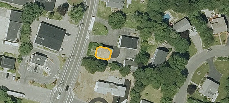 548 Pond St
