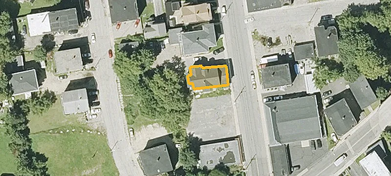 223 Mechanic St