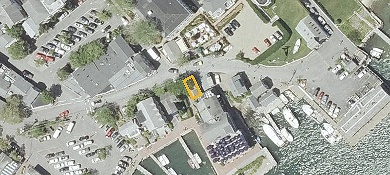29 Dock St