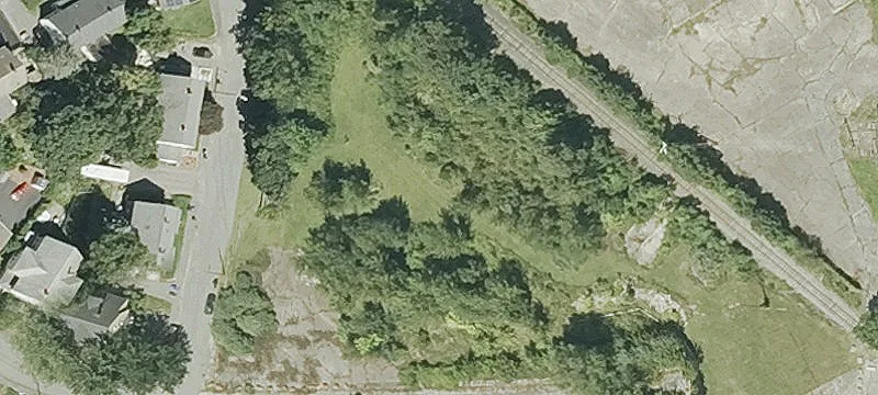 32 Cemetery St