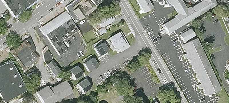 17 High School Rd