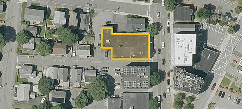 371 Main St