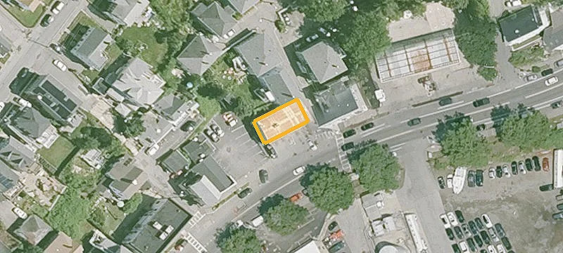 350 Main St