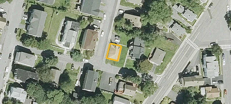 13 Division St