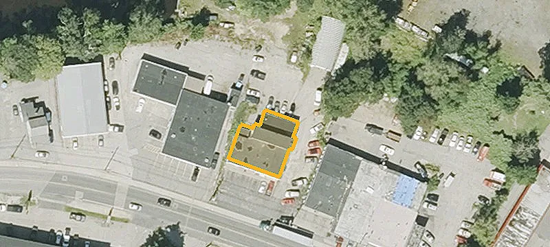 401 Main St