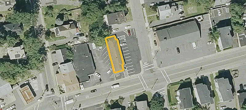 77 Byron Ave