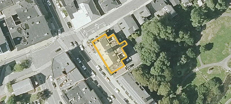 6 Main St