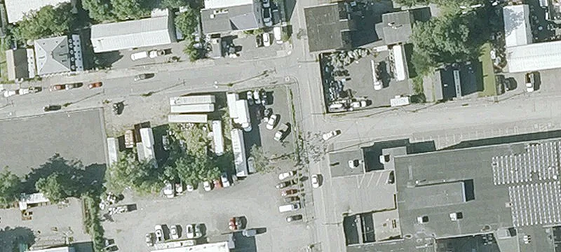 2 Hicks St
