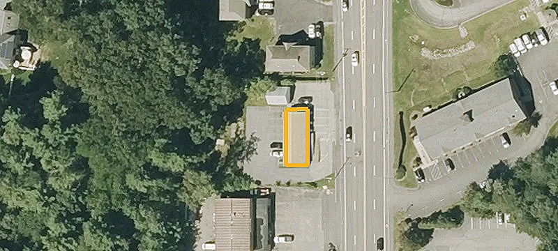 1581 Main St