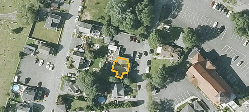 13 Crompton St
