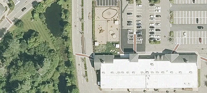 67th Main St