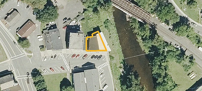 18 Main St