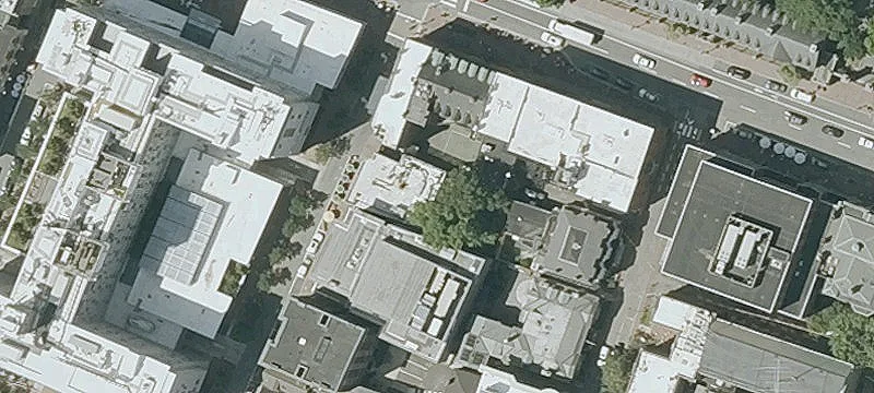 8 Holyoke St
