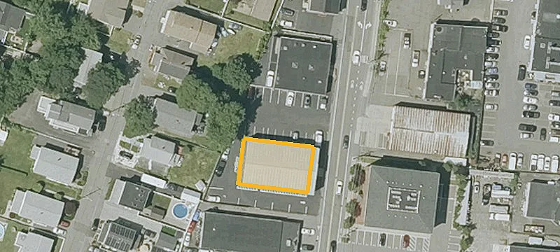 11 Locust St