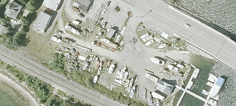 3251 Cranberry Hwy