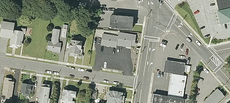 400 Broadway St