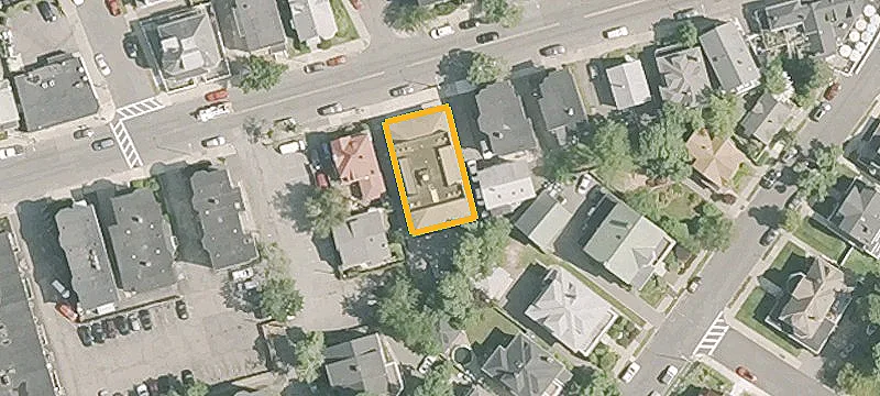 28 Lewis St