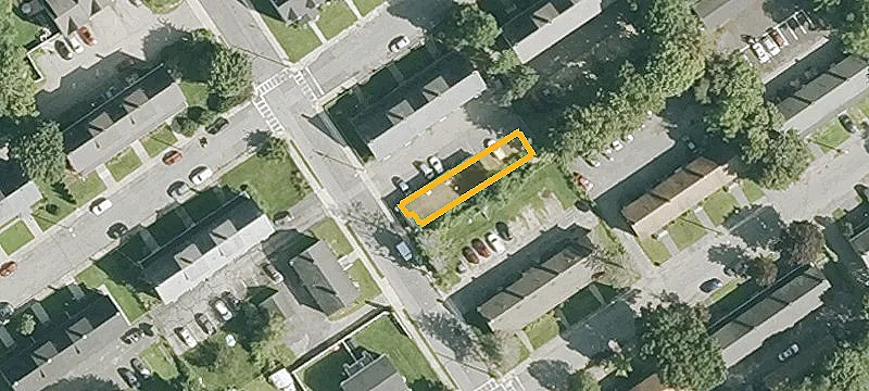 84 Border St