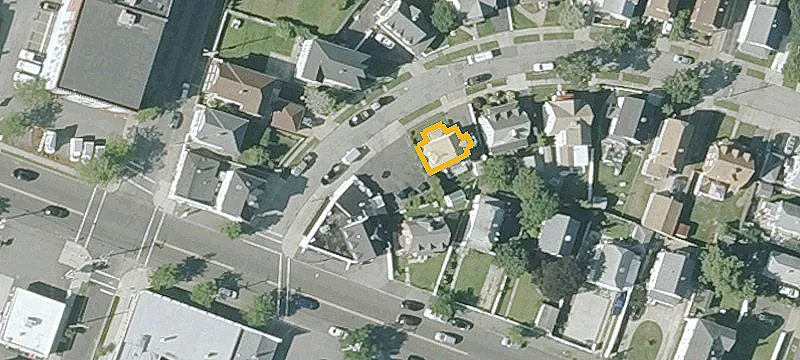 42 Circuit St