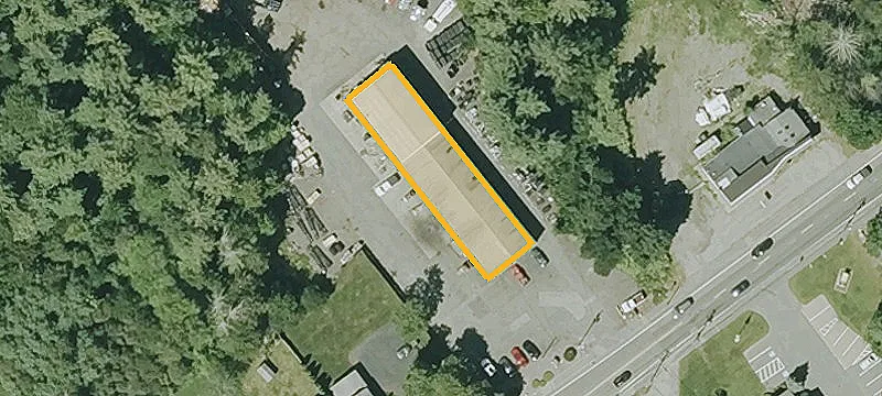 496 Ctr Ave