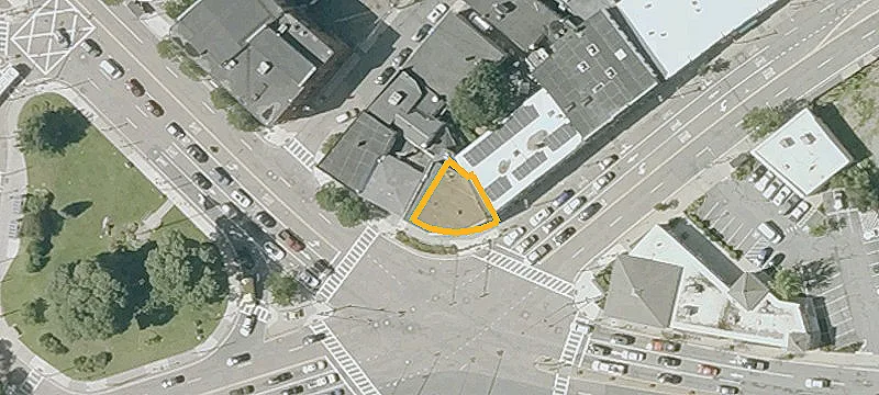 24 Mt Auburn St