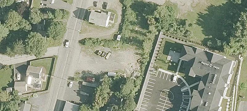 10 Howe Ave