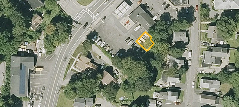 1441 Commercial St