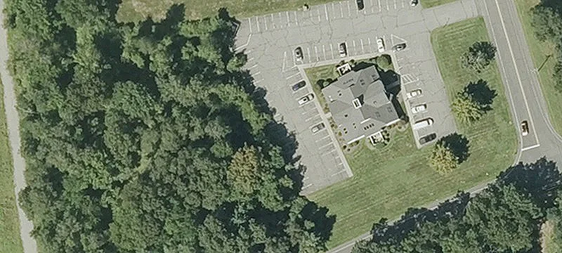 180 Denslow Rd Ste, Unit 3