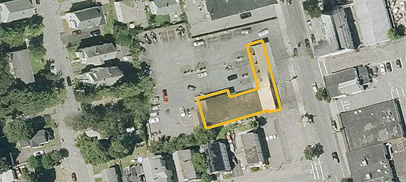 1015 Main St