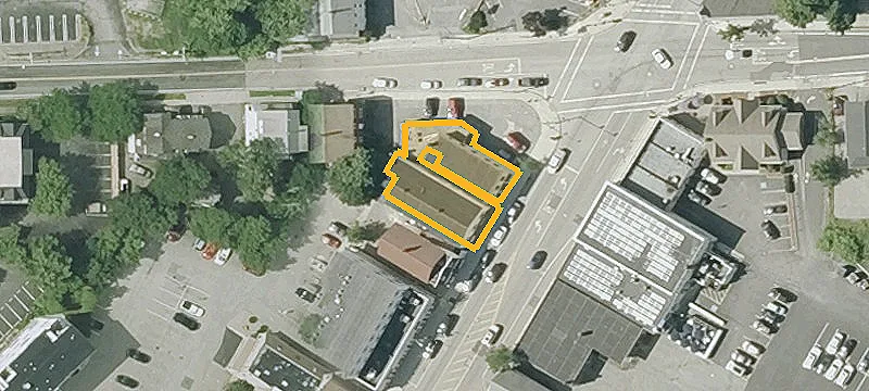 947 Main St