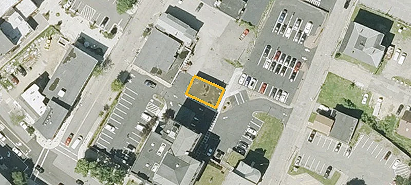 16 Central St