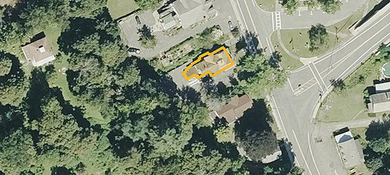 27 Russell Rd