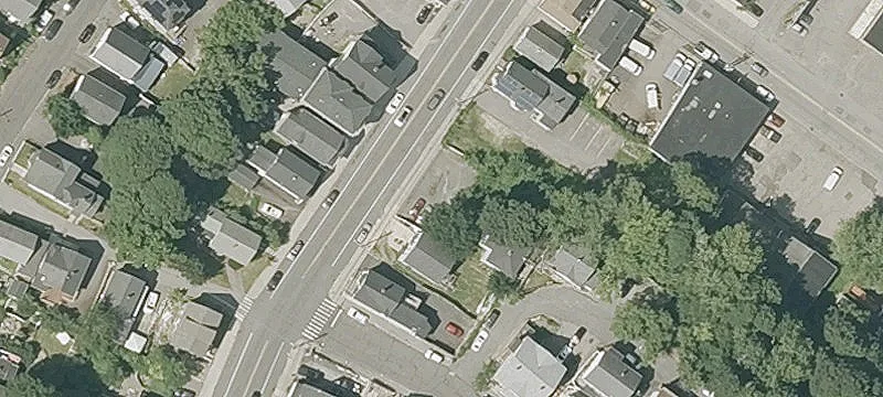 12 High St