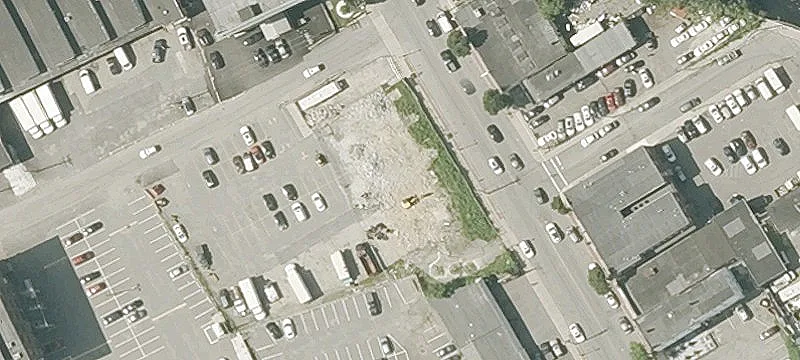 470 Broadway