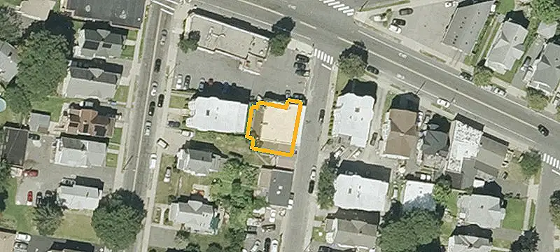 76 Lansing Pl
